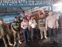 Aparat Gabungan Laksanakan Penataan dan Penertiban PKL serta Parkir Liar di Tanah Abang