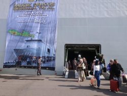 Jelang Hari Raya Idul Fitri, Mudik Gratis Bersama TNI AL Tiba di Dermaga Surabaya