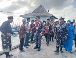Danlanal Ranai Cek Kesiapan Prajurit Pos TNI AL Midai dan Tinjau Aset Pertahanan Srategis di Pulau Midai
