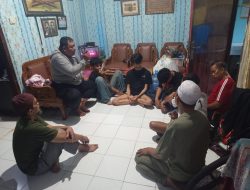 Sambang Warga RW 02, Bhabinkamtibmas Petamburan Ajak Masyarakat Jaga Kamtibmas