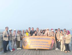 Operasi SAR 5 Jurnalis dan 3 ABK Resmi Dihentikan, Aliansi Jurnalis Bersatu Gelar Tabur Bunga