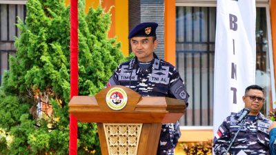 HUT Ke-81 TNI, Lanal Bintan Salurkan Ratusan Paket Sembako Untuk Warga Bintan Timur