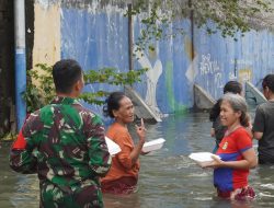 Kodim 0502/Jakarta Utara Hadir Bantu Warga Terdampak Banjir di Kapuk Muara