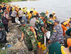 Kodim 0502/Jakarta Utara Bersama Forkopimko Gelar Korve Jaga Jakarta Bersih di Pesisir Marunda