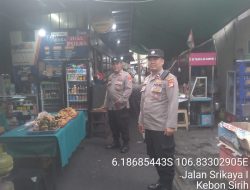 Polisi Hadir Jaga Kenyamanan Pasar Tumpah Ramadhan Masjid Cut Mutia