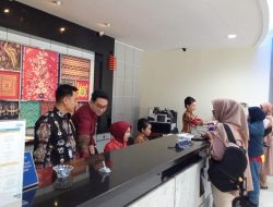 Semarak Imlek 2026, Frontliner BRI Cilegon Tampil Serba Merah dengan Pelayanan Tetap Prima