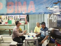 Tarawih Usai, Keamanan Terjaga Polisi dan Warga Kampung Rawa Bersinergi Cegah Gesekan Remaja.