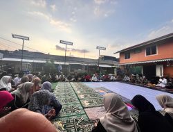 Puluhan Anak Yatim Terima Santunan, RW 07 Jatinegara Kaum Gelar Buka Puasa Bersama Warga