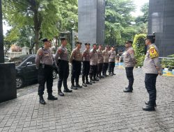 Ramadhan Penuh Amanah, Polri Sigap Mengawal Jalannya Persidangan di Jakarta Pusat