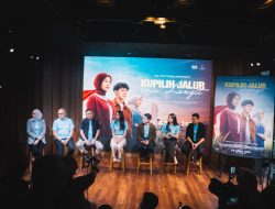 MD Pictures Rilis Poster “Kupilih Jalur Langit”: Ketika Ekspektasi ‘Pacaran Setelah Menikah’ Terbentur Rahasia Masa Lalu