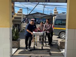 Biddokkes Polda Banten Sigap Tangani Anak Kejang Saat Liburan di Pantai Anyer