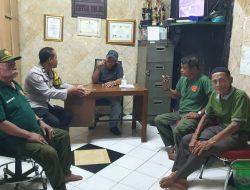 Pembinaan Satkamling RW 002 Pasar Baru, Oleh Bhabinkamtibmas” Perkuat Disiplin Kerja dan Keamanan Lingkungan