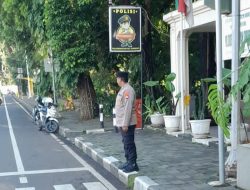 Kapolsubsektor Taman Suropati Pagi Hari Jaga Simpang Taman Suropati, Arus Lalu Lintas Tl Diponegoro Lancar