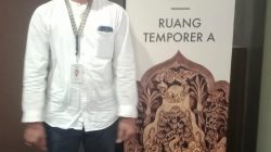 Owner AP Wood Jepara Pembuat Ukiran Pada Instrumen Musik Yaitu Gitar
