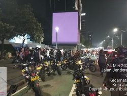 Patroli Tengah Malam Polsek Metro Menteng Tertibkan Pemotor di Kawasan Bundaran HI Mh Thamrin