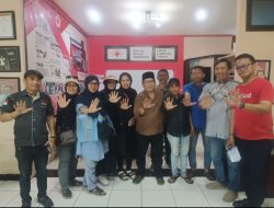 PMI Jakarta Utara Menyalurkan Hewan Kurban Secara Dor To Dor.