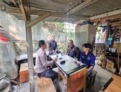 Bhabinkamtibmas Karet Tengsin Sambangi Warga dan Security dalam Kegiatan Patroli Dialogis