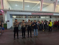 Personel Gabungan Zona 3 Amankan Jalannya Pertandingan FIFA Series Indonesia vs Mozambik di SUGBK