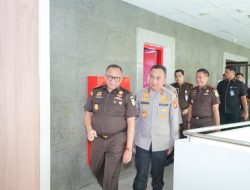 Silaturahmi ke Kejati, Kapolda Sumsel Rapatkan Barisan ‘Nyago Bumi Sriwijaya